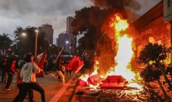 Protests Escalating in Indonesia: Arson at Regional Parliament Building, 3 Dead