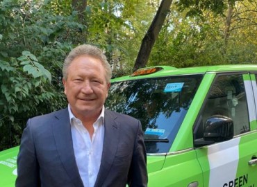 Andrew Forrest: Australian billionaire launches criminal case against Facebook