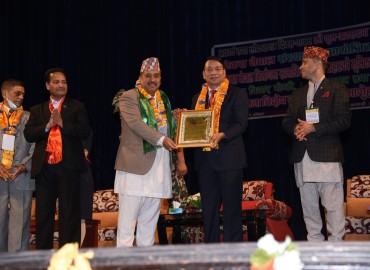 Senior journalist Shah honored by Vice President Pun