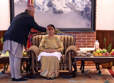 President Bhandari receives Dashain ‘tika’ from priests