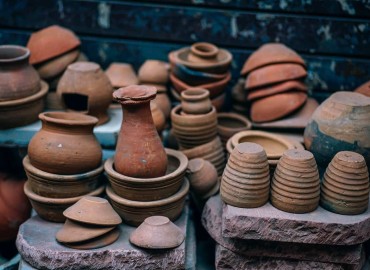 Demand for earthen pots high with approaching Chhath festival