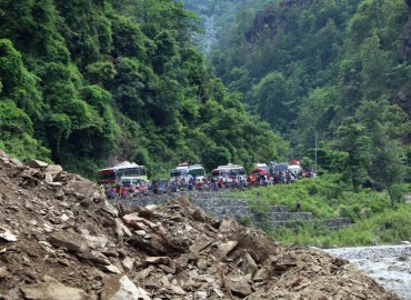 Papua New Guinea reports more than 2,000 people buried in landslide