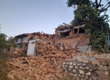 Government to provide free treatment of quake injured