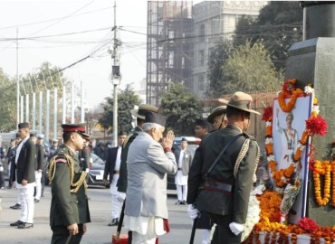 President Paudel offers floral tribute to King Prithvi Narayan Shah