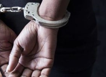 Seven arrested with 1.768 kg gold, Rs 14.360 million