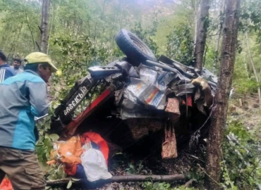 Seven injured including driver in jeep accident in Phungling