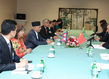 Visiting Chinese delegation calls on PM Oli