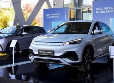 BYD Sells Over 500,000 Cars in a Month, Surpasses Tesla in Revenue for the First Time