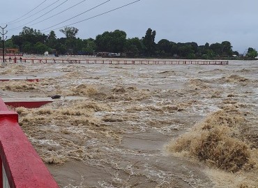 Saptakoshi River Water Levels Rise Again, Alert Issued Inaruwa