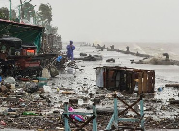 Typhoon Ragasa Slams Philippines, Thousands Evacuated