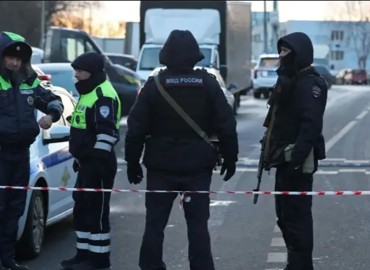 Three Killed in Moscow Blast, Including Two Officers, Amid Rising Assassination Fears