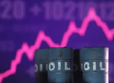 Crude Oil Prices Surge Again Amid Escalating U.S.-Iran Tensions