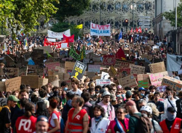 Tens of Thousands Protest Across France Over Education Conditions