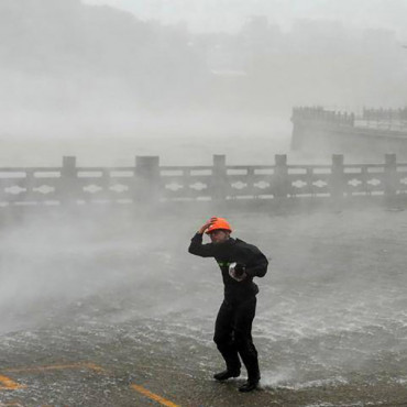 Powerful Typhoon ‘Dolphin’ Enters China: Over 1 Million People Evacuated