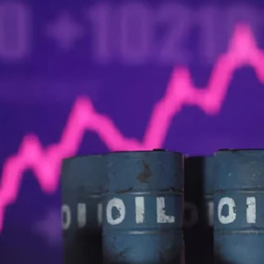 Crude Oil Prices Surge Again Amid Escalating U.S.-Iran Tensions