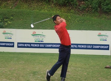 Sukra takes one-stroke lead going into final round