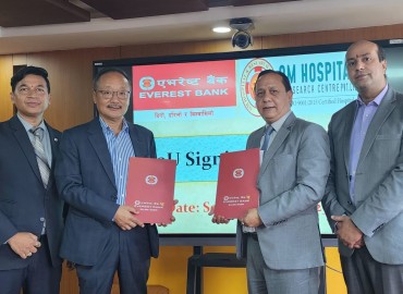 Everest Bank signs MOU with Om Hospital & Research Center Pvt Ltd.