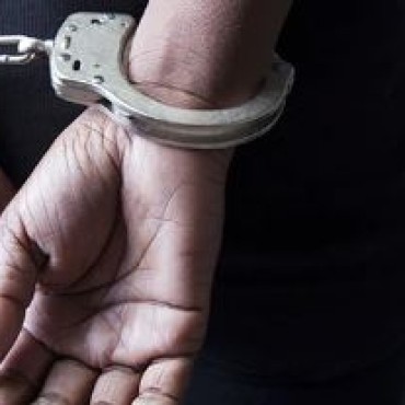 Seven arrested with 1.768 kg gold, Rs 14.360 million